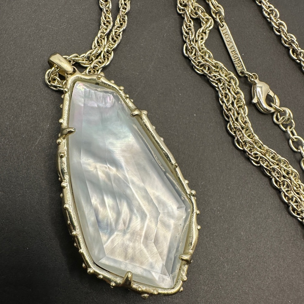 Kendra Scott Gold Ivory MOP Pendant Necklace